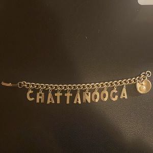 Vintage Chattanooga Charm bracelet in Gold Tone perfect Condition